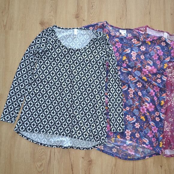 LuLaRoe Shirts Bundle 4 Size XS (Women's) - Picture 2 of 11